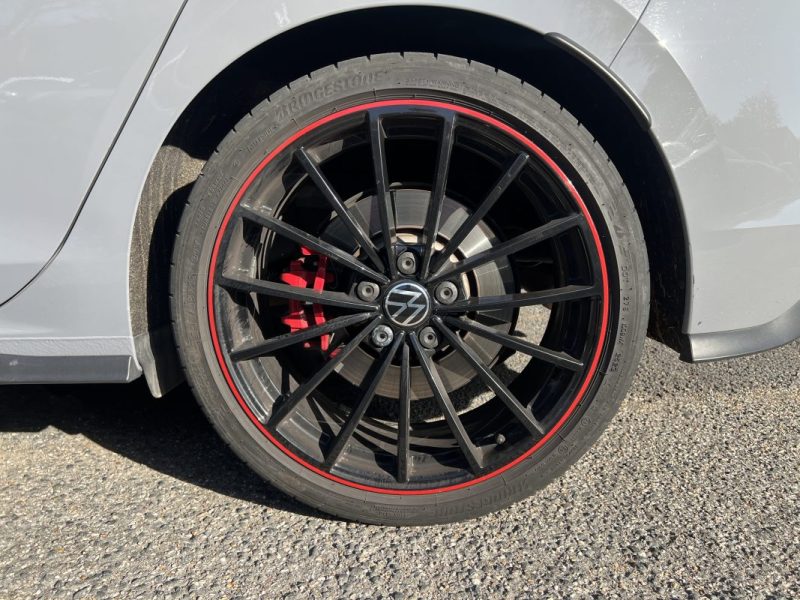 VOLKSWAGEN GOLF 2.0 TSI 300CH GTI CLUBSPORT EDITION 45 DSG7 - AKRAPOVIC / TOIT OUVRANT / HARMAN KARDON 