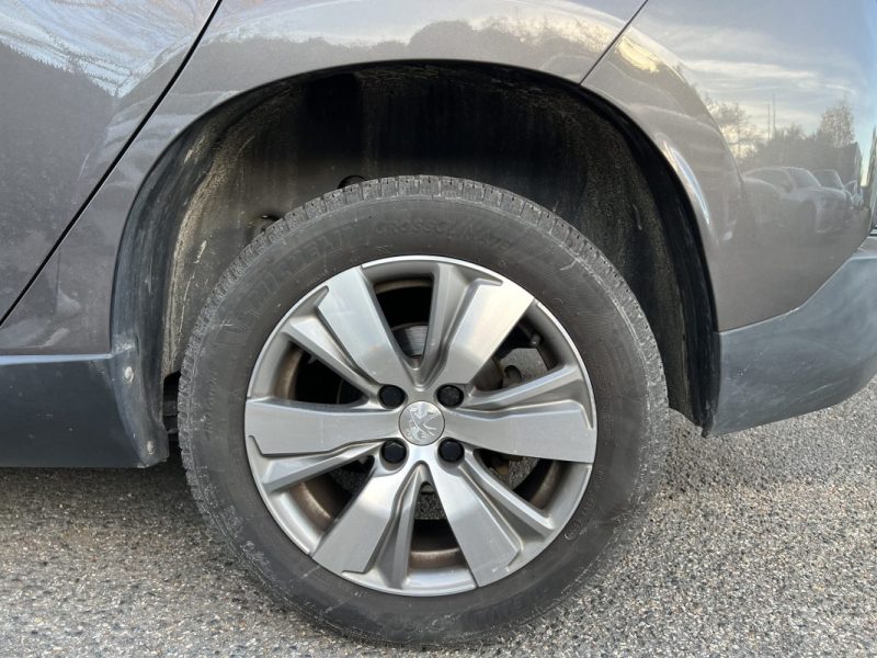 PEUGEOT 2008 1.2 110CH ALLURE / 1ÈRE MAIN - ENTRETIEN COMPLET PEUGEOT 