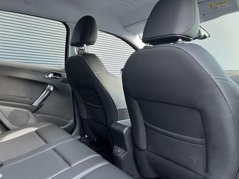 PEUGEOT 2008 1.2 110CH ALLURE / 1ÈRE MAIN - ENTRETIEN COMPLET PEUGEOT 