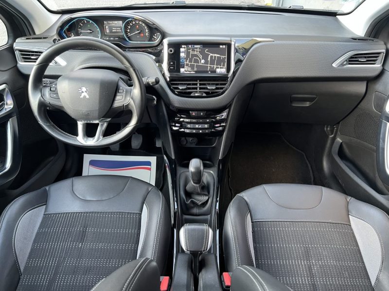 PEUGEOT 2008 1.2 110CH ALLURE / 1ÈRE MAIN - ENTRETIEN COMPLET PEUGEOT 