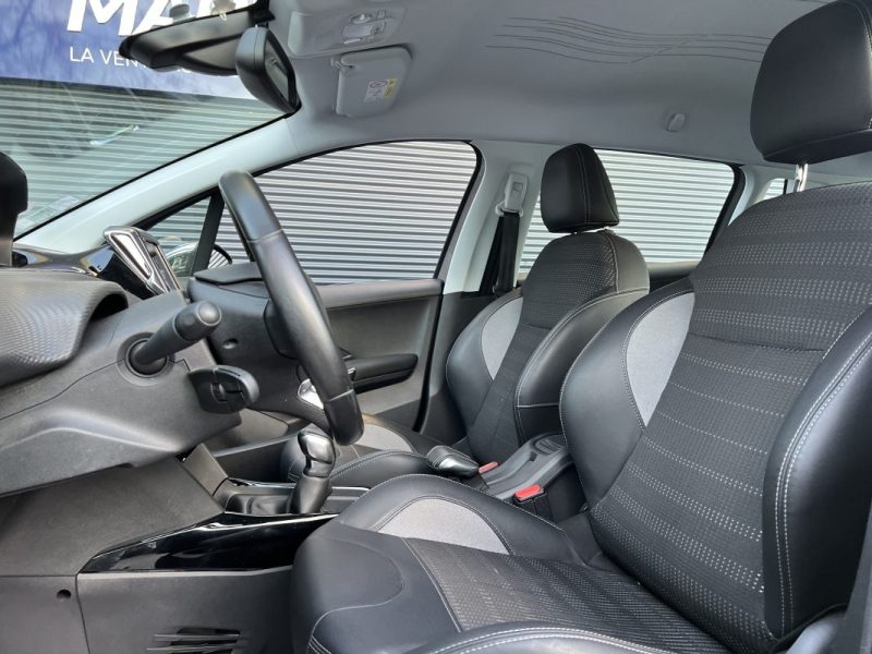 PEUGEOT 2008 1.2 110CH ALLURE / 1ÈRE MAIN - ENTRETIEN COMPLET PEUGEOT 