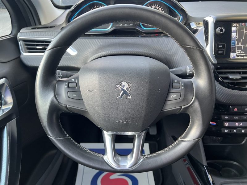PEUGEOT 2008 1.2 110CH ALLURE / 1ÈRE MAIN - ENTRETIEN COMPLET PEUGEOT 