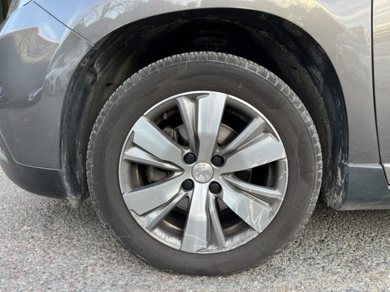 PEUGEOT 2008 1.2 110CH ALLURE / 1ÈRE MAIN - ENTRETIEN COMPLET PEUGEOT 