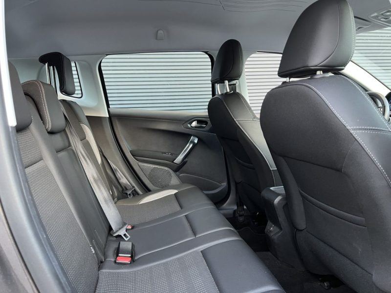 PEUGEOT 2008 1.2 110CH ALLURE / 1ÈRE MAIN - ENTRETIEN COMPLET PEUGEOT 