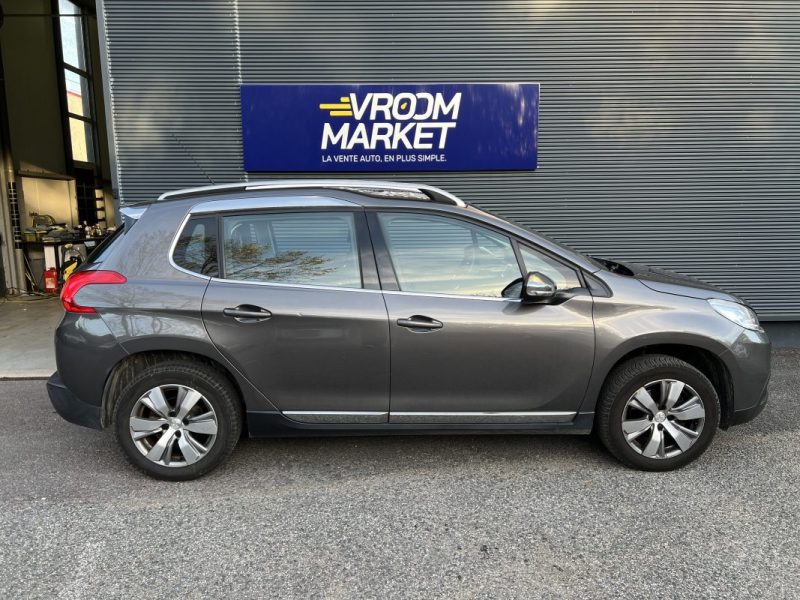 PEUGEOT 2008 1.2 110CH ALLURE / 1ÈRE MAIN - ENTRETIEN COMPLET PEUGEOT 