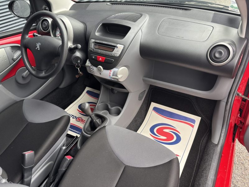 PEUGEOT 107 1.0 68CH 3P 2EME MAIN / SUIVI COMPLET PEUGEOT / MOTEUR A CHAINE 