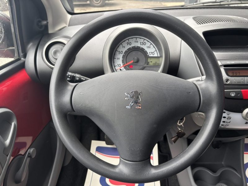 PEUGEOT 107 1.0 68CH 3P 2EME MAIN / SUIVI COMPLET PEUGEOT / MOTEUR A CHAINE 