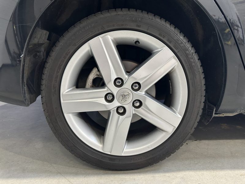 TOYOTA AURIS 2.0 D4D 126CH / MOTEUR A CHAINE / 2e MAIN