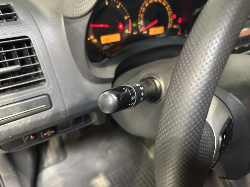 TOYOTA AURIS 2.0 D4D 126CH / MOTEUR A CHAINE / 2e MAIN