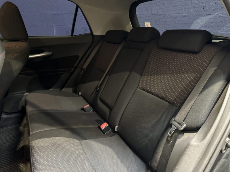 TOYOTA AURIS 2.0 D4D 126CH / MOTEUR A CHAINE / 2e MAIN