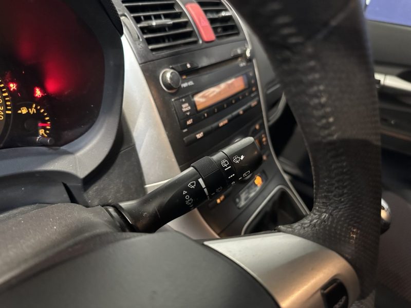 TOYOTA AURIS 2.0 D4D 126CH / MOTEUR A CHAINE / 2e MAIN