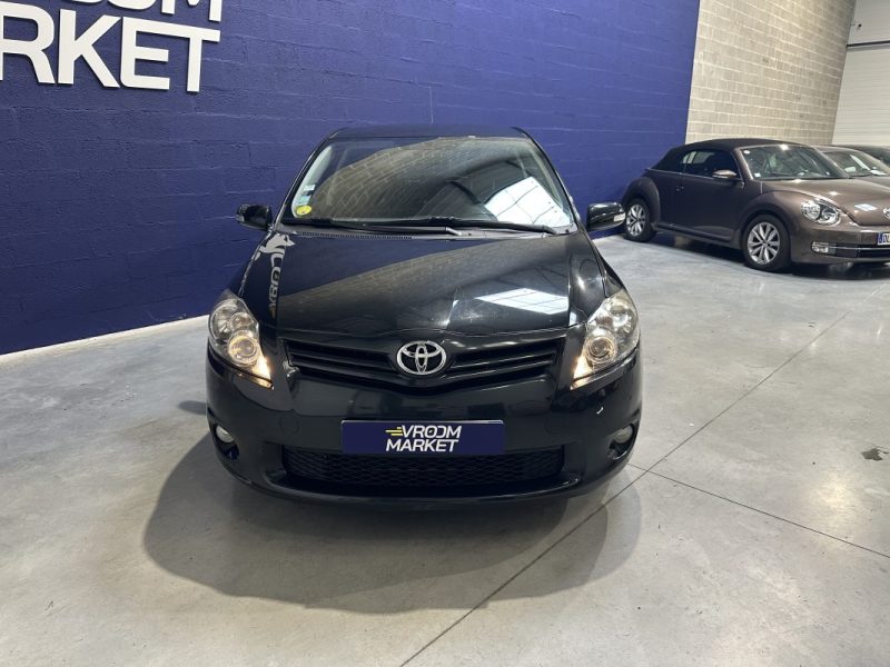 TOYOTA AURIS 2.0 D4D 126CH / MOTEUR A CHAINE / 2e MAIN