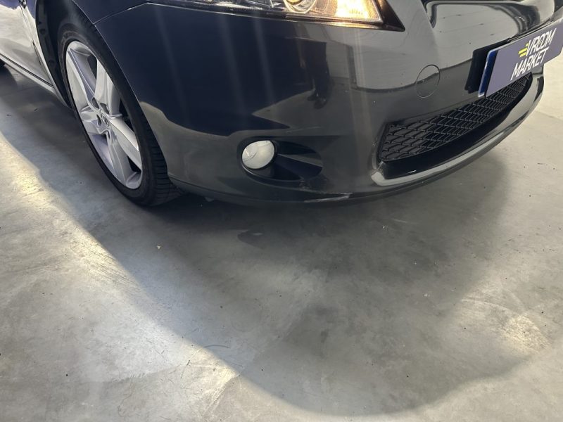 TOYOTA AURIS 2.0 D4D 126CH / MOTEUR A CHAINE / 2e MAIN