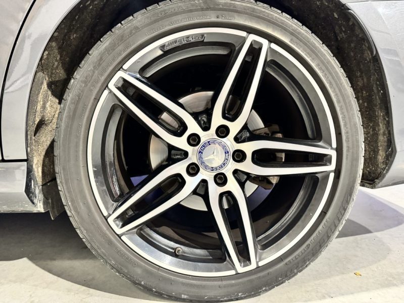 MERCEDES CLASSE E 220 D 194CH PACK AMG 9G-TRONIC / SUIVI COMPLET MERCEDES-CARPLAY