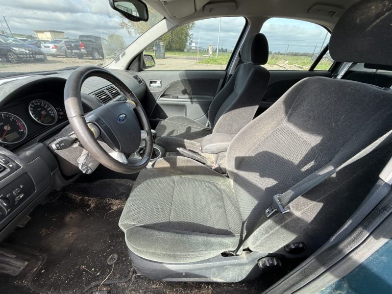 FORD MONDEO 2.0i 145ch 16V *En l'etat*