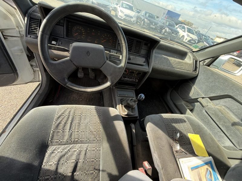 RENAULT R21 GTS 1.7I 90CH 2.MAIN 