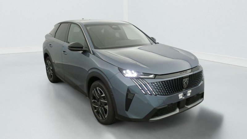 PEUGEOT 3008 HYBRID 145 E-DCS6 ALLURE 2025