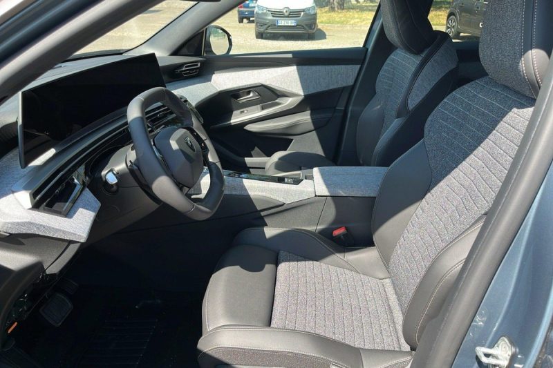 PEUGEOT 3008 HYBRID 145 E-DCS6 ALLURE 2025