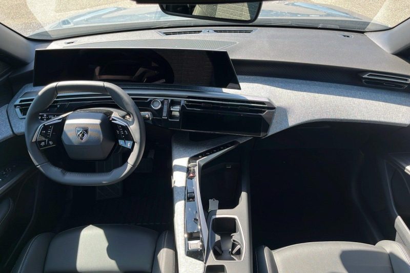 PEUGEOT 3008 HYBRID 145 E-DCS6 ALLURE 2025