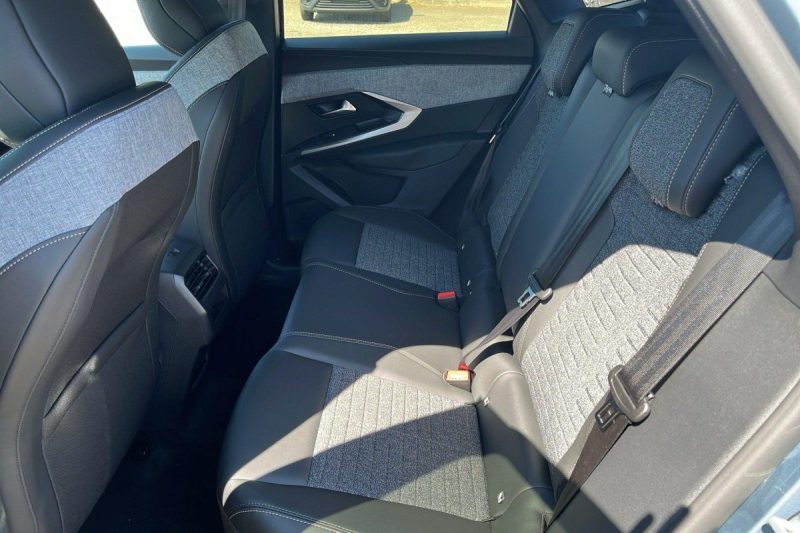 PEUGEOT 3008 HYBRID 145 E-DCS6 ALLURE 2025