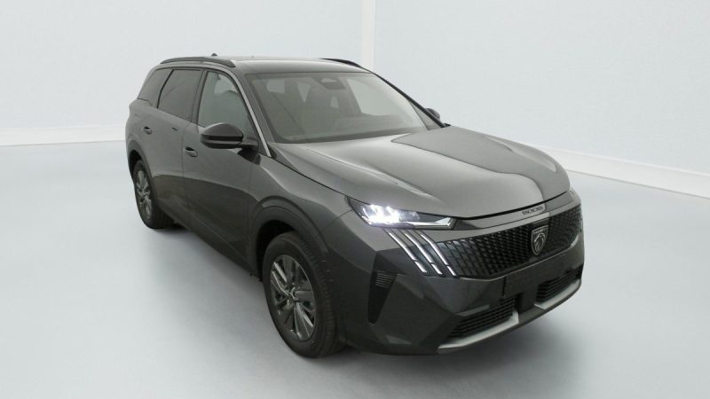 PEUGEOT 5008 HYBRID 145 E-DCS6 ALLURE 2025