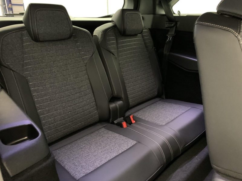 PEUGEOT 5008 HYBRID 145 E-DCS6 ALLURE 2025