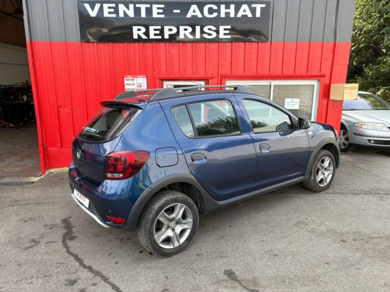 DACIA SANDERO 0.9 TCE 90CH LAURÉATE 2017