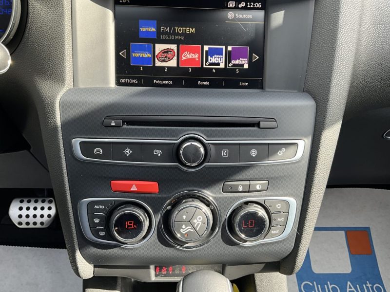 DS DS 4  1,6 BLUE-HDI 120 CV SO-CHIC *Boîte automatique