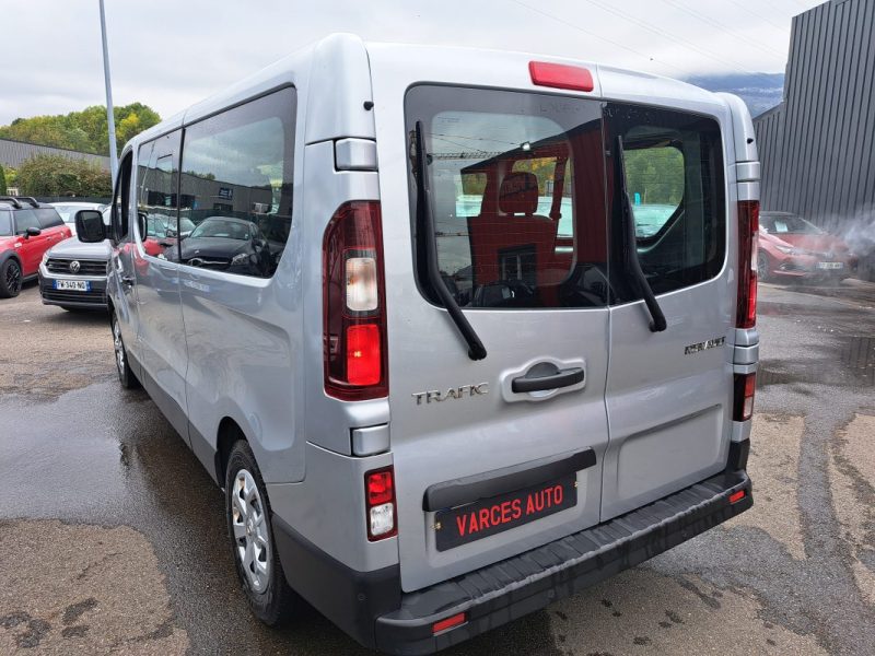 RENAULT TRAFIC L2 2.0 DCI 150 CV PASSENGER 9 PLACES TVA RECUPERABLE 2023