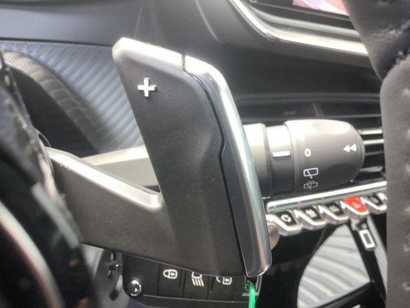 Peugeot 2008 Hybrid 145 e-DCS6 Allure