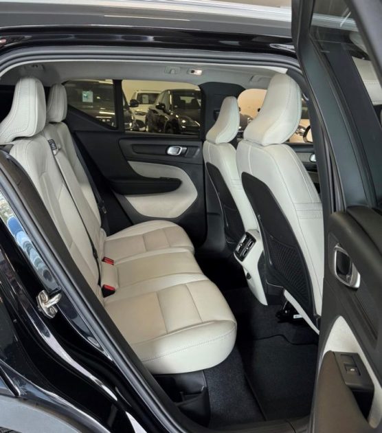 VOLVO XC 40 2019 D4 AWD 190ch R-Design Geartronic 8