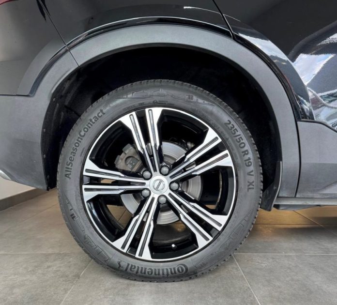 VOLVO XC 40 2019 D4 AWD 190ch R-Design Geartronic 8