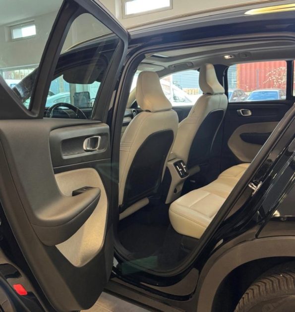 VOLVO XC 40 2019 D4 AWD 190ch R-Design Geartronic 8