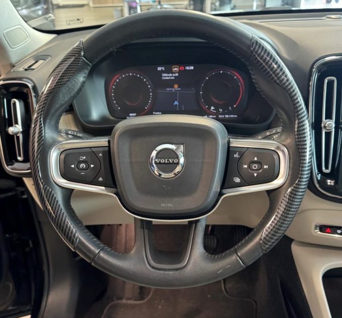 VOLVO XC 40 2019 D4 AWD 190ch R-Design Geartronic 8