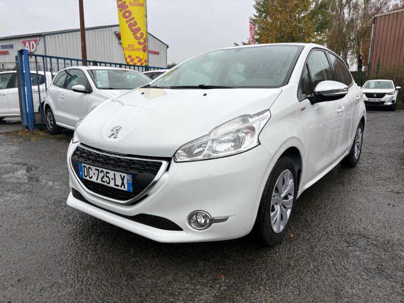 PEUGEOT 208 1.2 VTI ALLURE 5P 2014