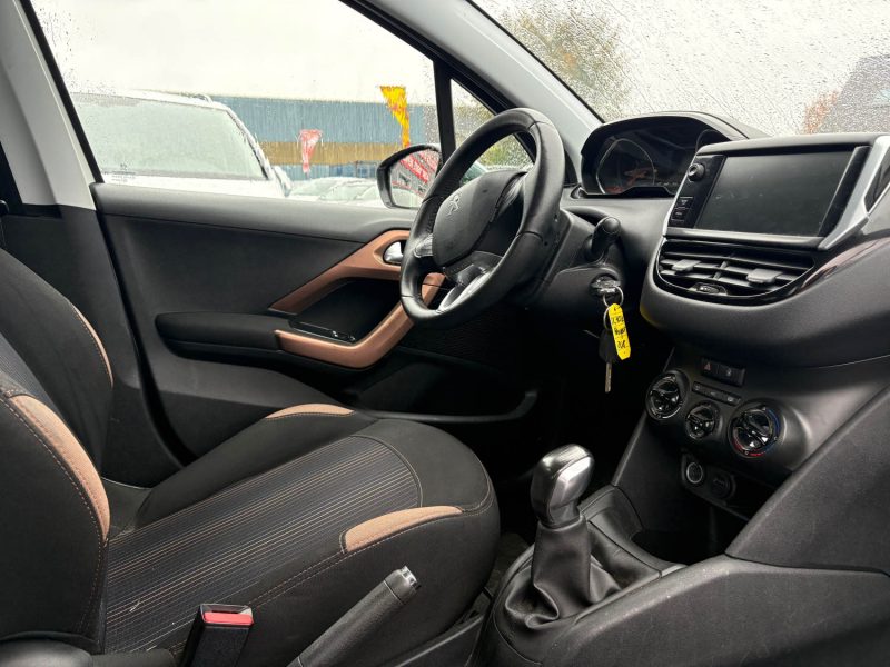 PEUGEOT 208 1.2 VTI ALLURE 5P 2014