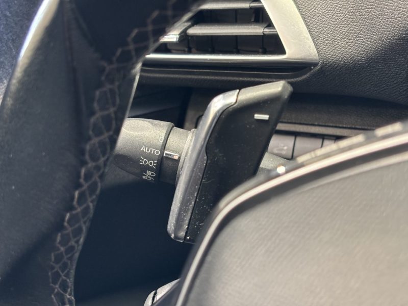 Peugeot 3008 2.0 BLUEHDI 180ch S&S EAT8 Allure - Toit Ouvrant