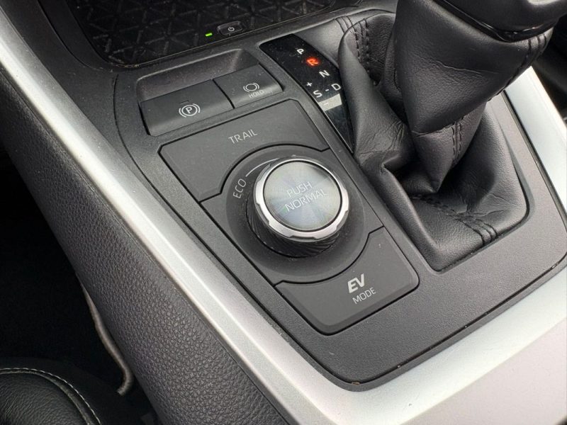 TOYOTA RAV4 2.5 HYBRIDE AWD 4x4 BLACK EDITION TOIT OUVRANT PANORAMIQUE