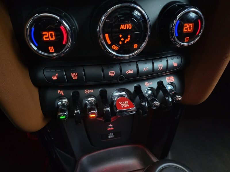 MINI COOPER JOHN COOPER WORKS 2.0i JCW 213 ch