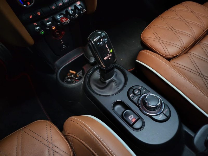 MINI COOPER JOHN COOPER WORKS 2.0i JCW 213 ch