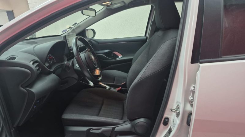 TOYOTA YARIS BERLINE 116CV DYNAMIC BUSINESS/1 ERE MAIN/TVA RECUP 2022