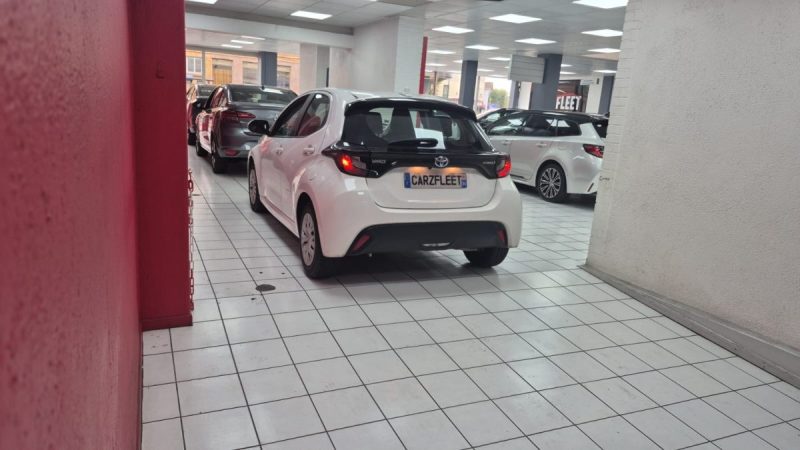 TOYOTA YARIS BERLINE 116CV DYNAMIC BUSINESS/1 ERE MAIN/TVA RECUP 2022