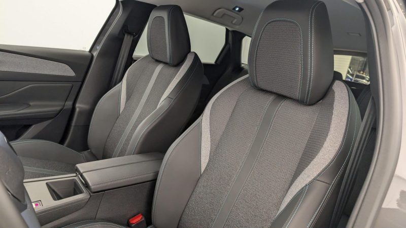 PEUGEOT 308  SW BLUEHDI 130CH S S EAT8 ALLURE 2025