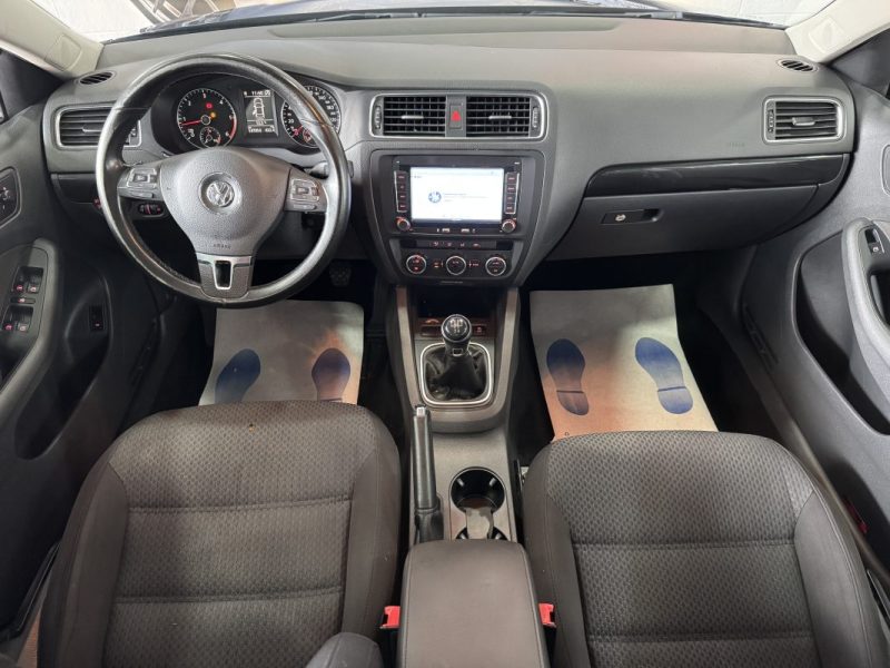 VOLKSWAGEN JETTA 1.6 TDI 105CH FAP TRENDLINE 