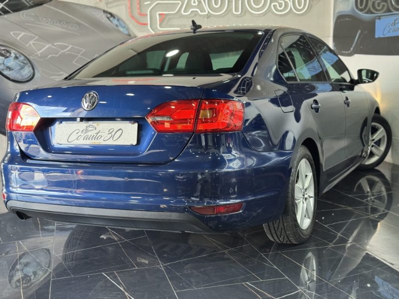 VOLKSWAGEN JETTA 1.6 TDI 105CH FAP TRENDLINE 
