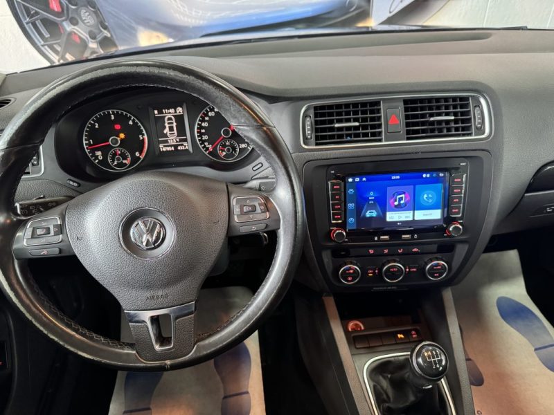 VOLKSWAGEN JETTA 1.6 TDI 105CH FAP TRENDLINE 