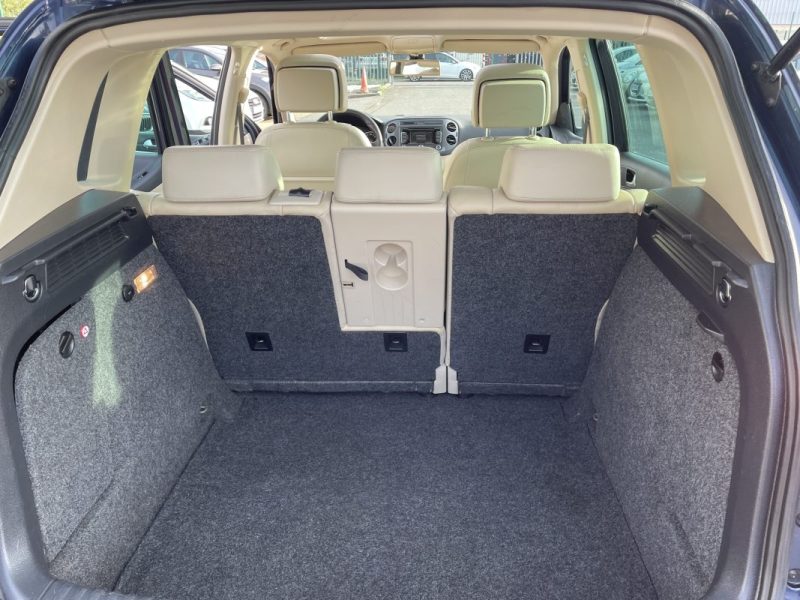 VOLKSWAGEN TIGUAN 2.0 TDI 140CV  CARAT      GARANTIE 3/12 MOIS 2012