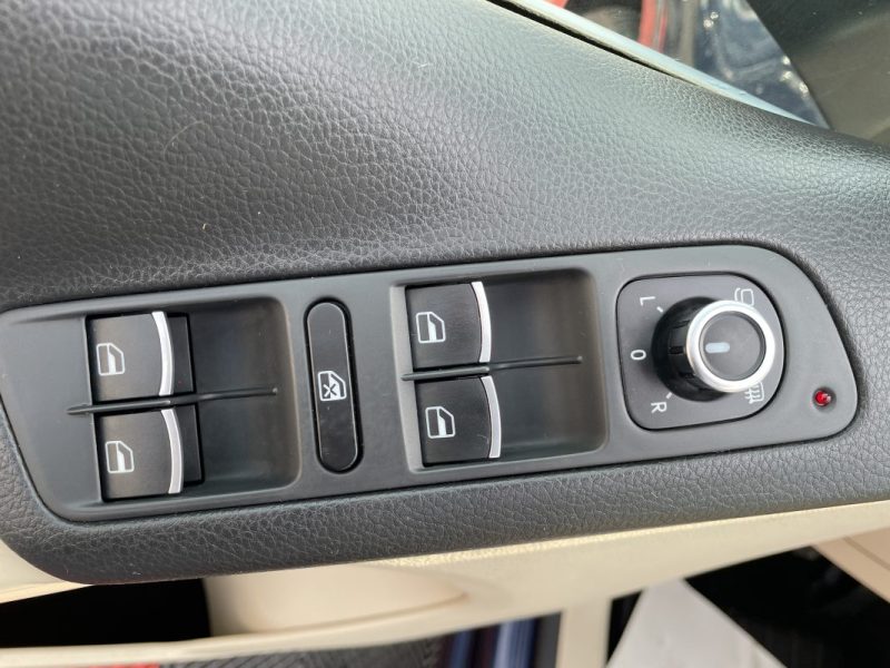 VOLKSWAGEN TIGUAN 2.0 TDI 140CV  CARAT      GARANTIE 3/12 MOIS 2012