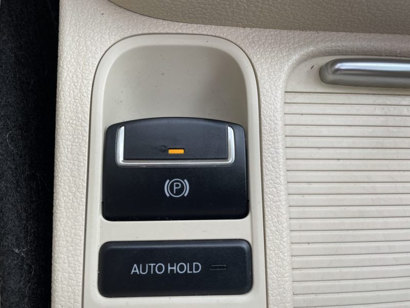 VOLKSWAGEN TIGUAN 2.0 TDI 140CV  CARAT      GARANTIE 3/12 MOIS 2012