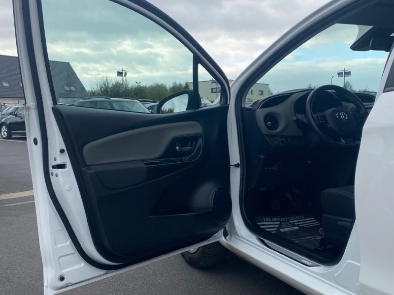 TOYOTA YARIS 70 VVT-I ULTIMATE 5P 🚗 - Caméra de recul 📸  - Reprise possible  ✅ - Garantie 6 mois 